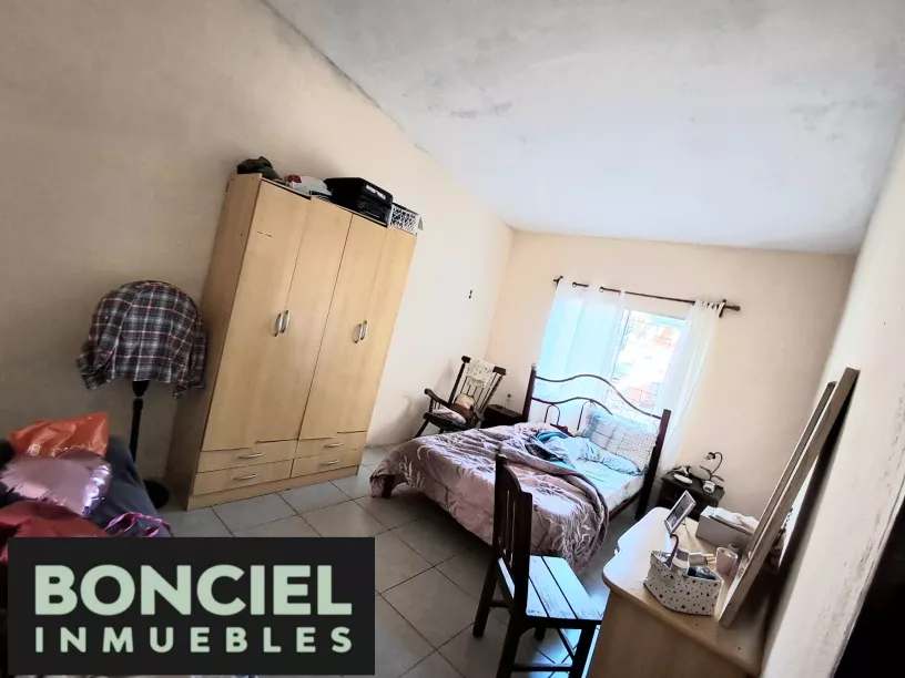 Casa 3 Dormitorios Y Apartamento En Las Piedras, fotografía 5