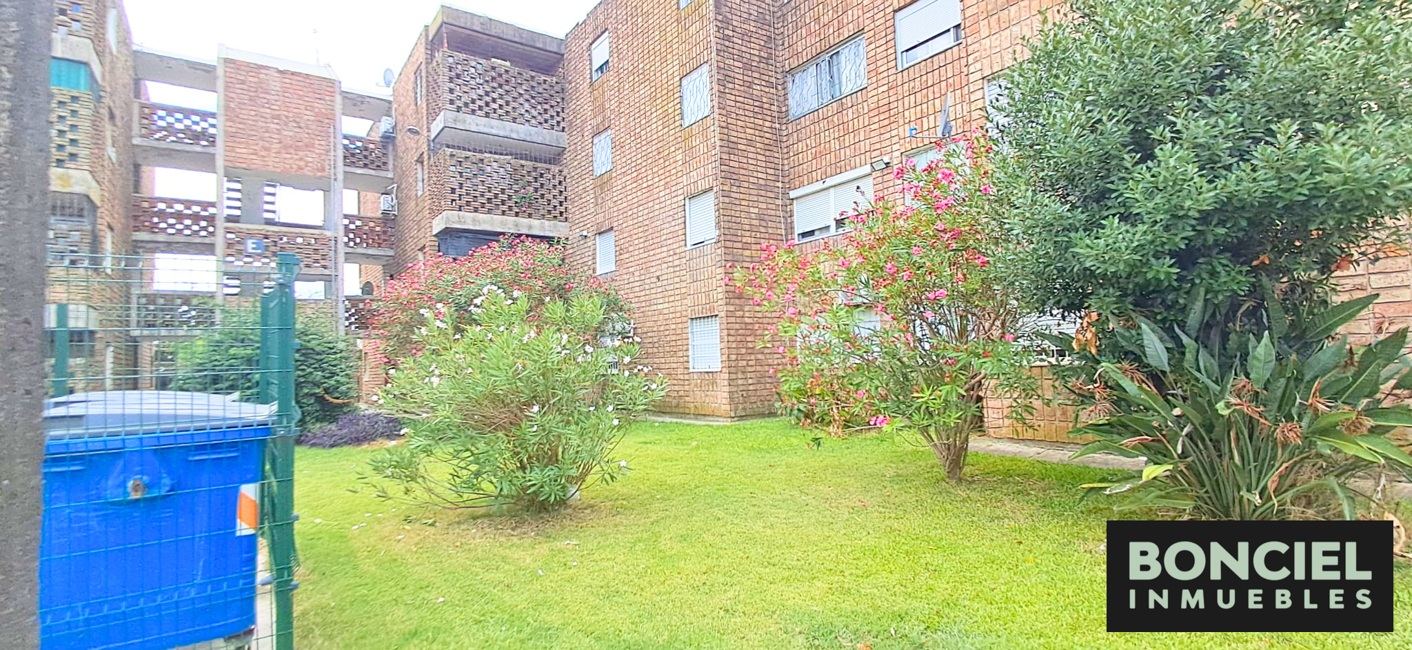 Apartamento 2 Dormitorios En Lindo Complejo, fotografía 4