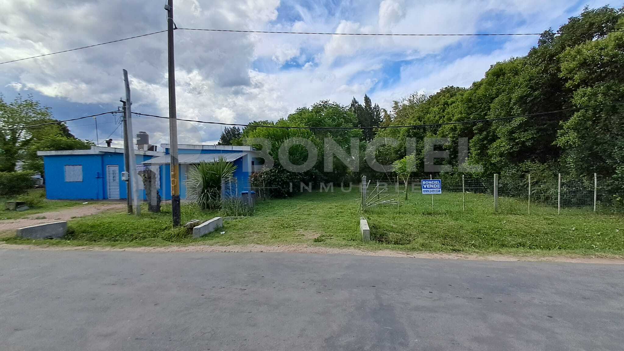 Casa Y Local Con Amplio Terreno En Villa Foresti, fotografía 4