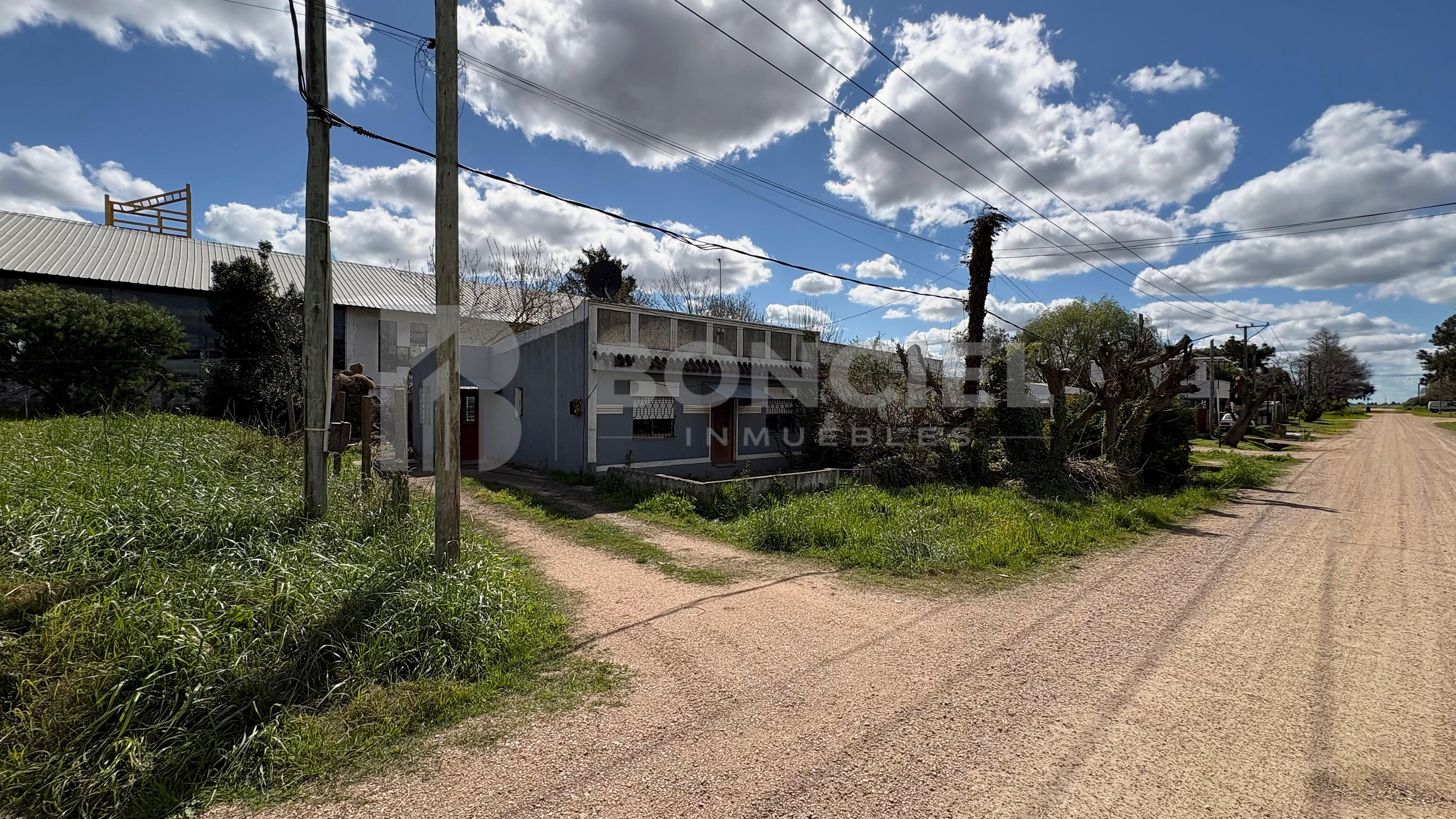 Casa Dos Dormitorios En Excelente Ubicación, fotografía 5